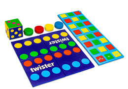 Colorful game set front of Softplay in standard theme