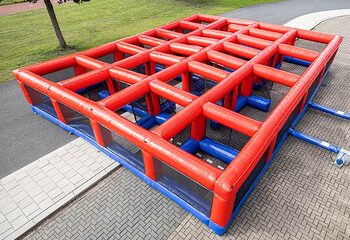 Large movable maze in red and blue