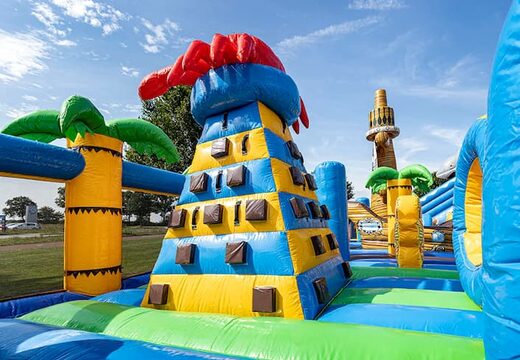 Opblaasbaar mega springkussen in sea life thema met 3D objecten kopen voor kinderen