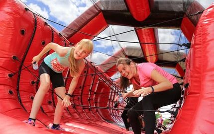 JB Promotions van JB Inflatables; De maatwerk specialist voor opblaasbare reclame artikelen en promotiematerialen op maat gemaakt in eigen huisstijl